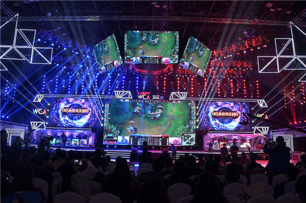 传奇不熄》MV上线，Faker与召唤师杯领衔致敬电竞传奇